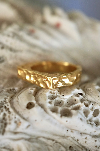 Strong Memory Ring