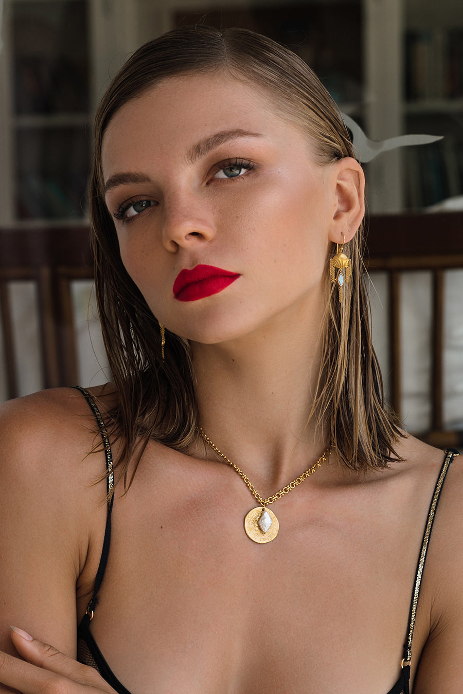 monsieur-blonde-gold-plated-necklace-under-the-sun-03