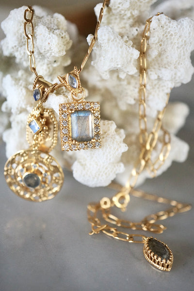 monsieur-blonde-gold-plated-necklace-arrogant-boy-01